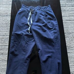 Figs Woman’s Navy Joggers